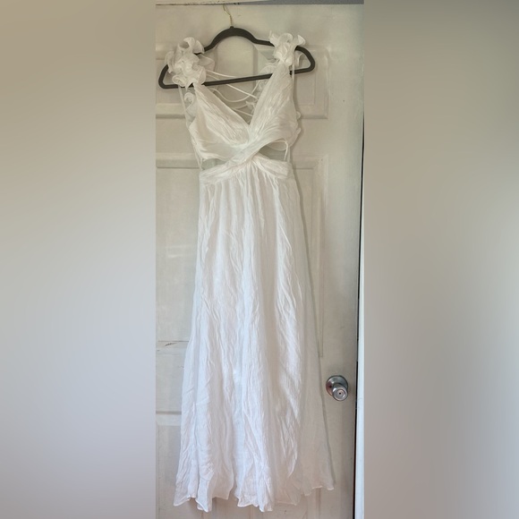 MADARA LACED BACK RUFFLE DRESS - Picture 4 of 9